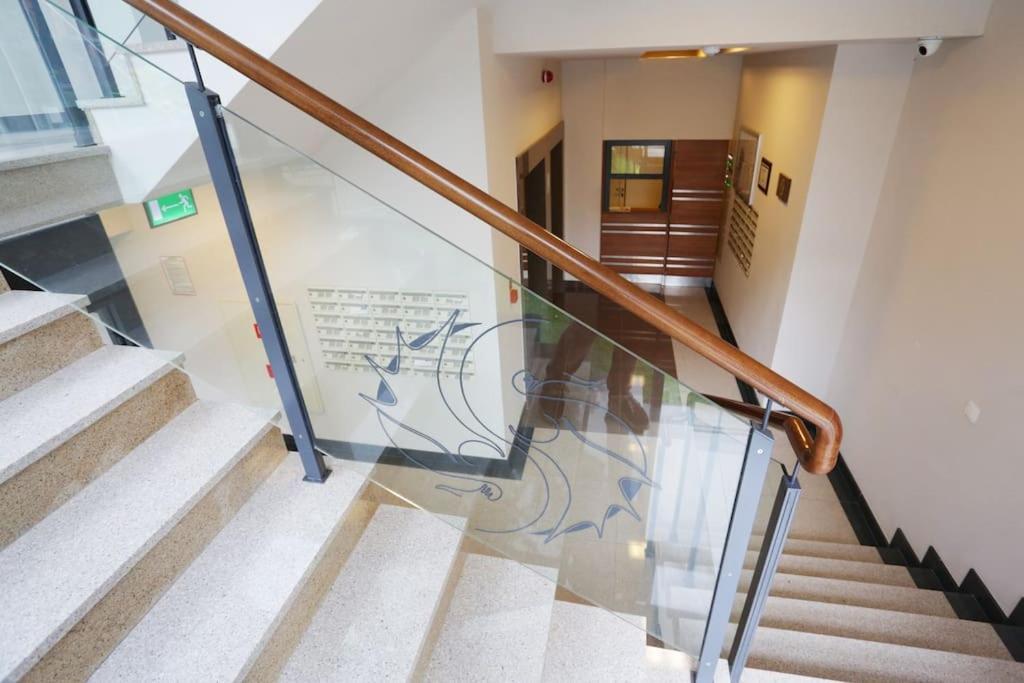 Ekskluzywny Apartament W Centrum Z Balkonem I Parkingiem クラクフ エクステリア 写真