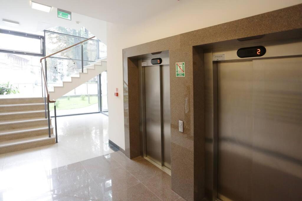 Ekskluzywny Apartament W Centrum Z Balkonem I Parkingiem クラクフ エクステリア 写真